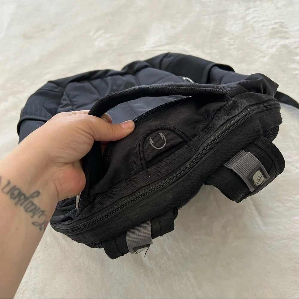 SWISSGEAR Medium 28 Laptop Backpack